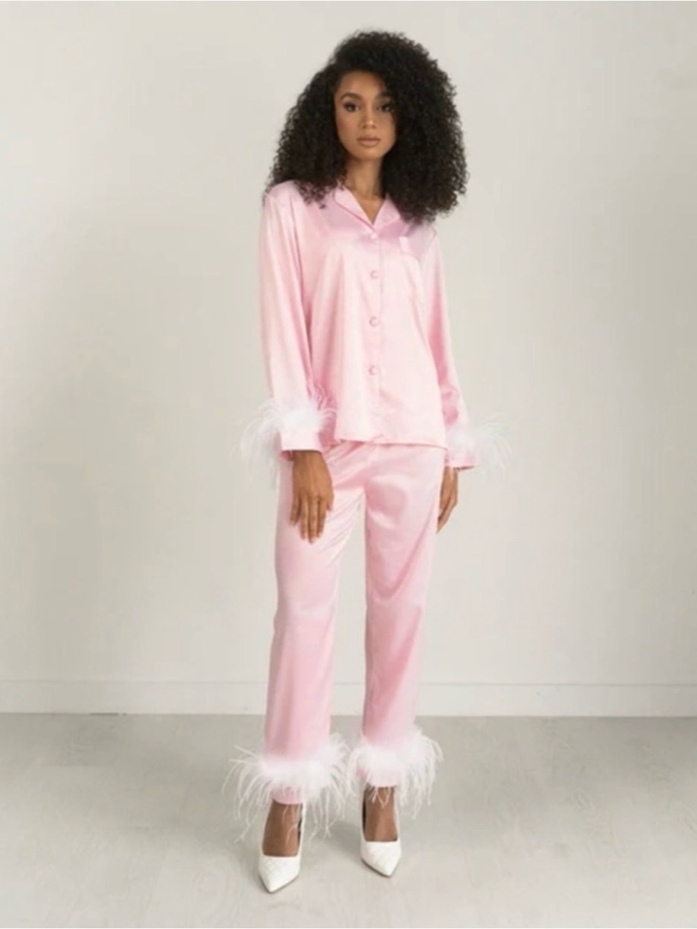 Bon Viviann Light pink Silk Feather Pajama/Lounge set XS- worn once! With box!